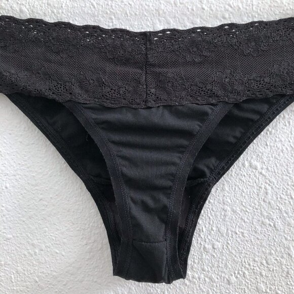 NATORI Bliss Perfection Black Thong One Size - Picture 3 of 6